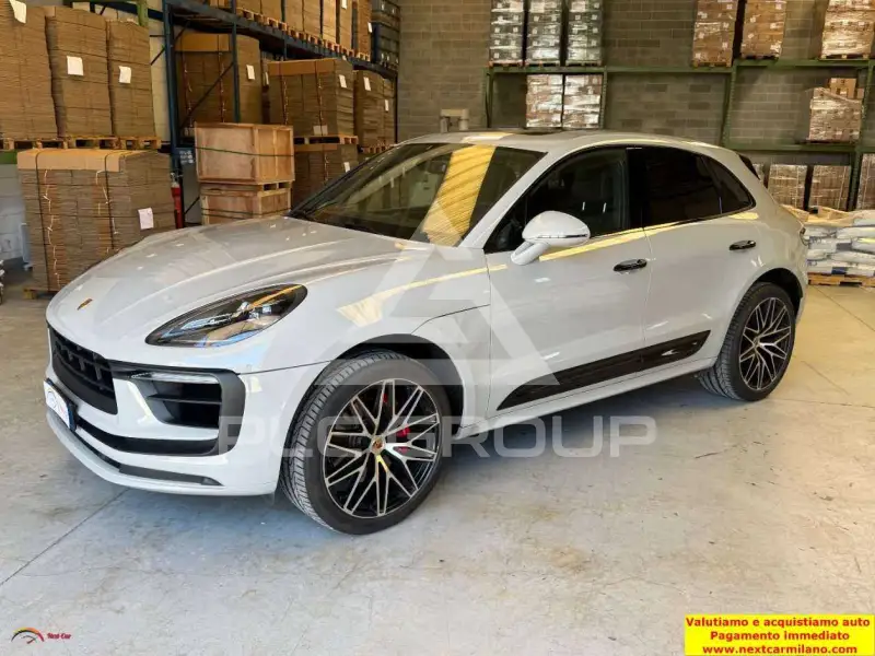 2022 Porsche MACAN