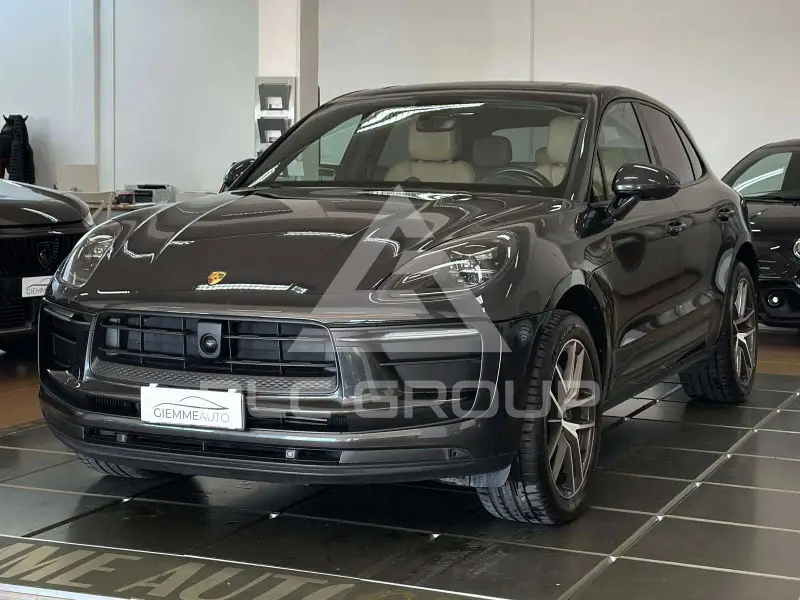 2022 Porsche MACAN