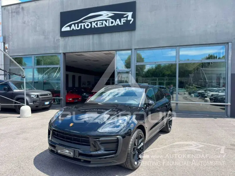 2022 Porsche MACAN