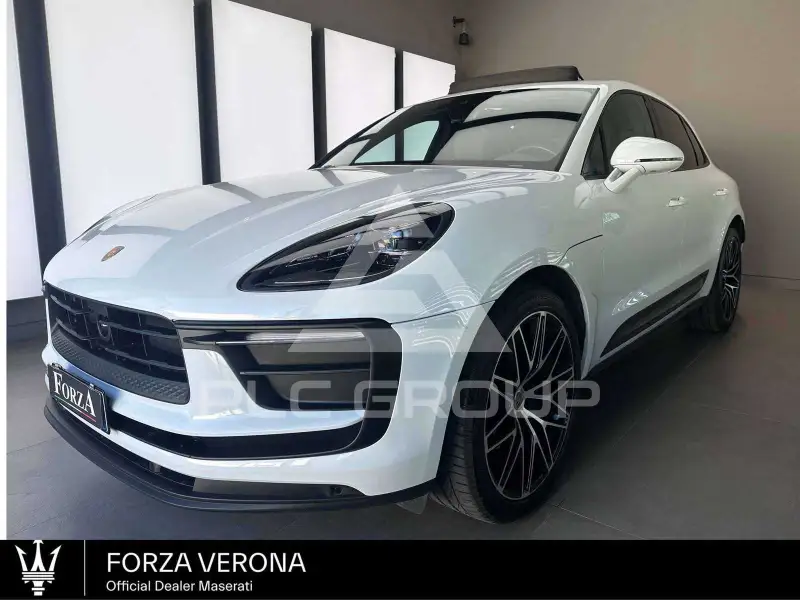 2022 Porsche MACAN