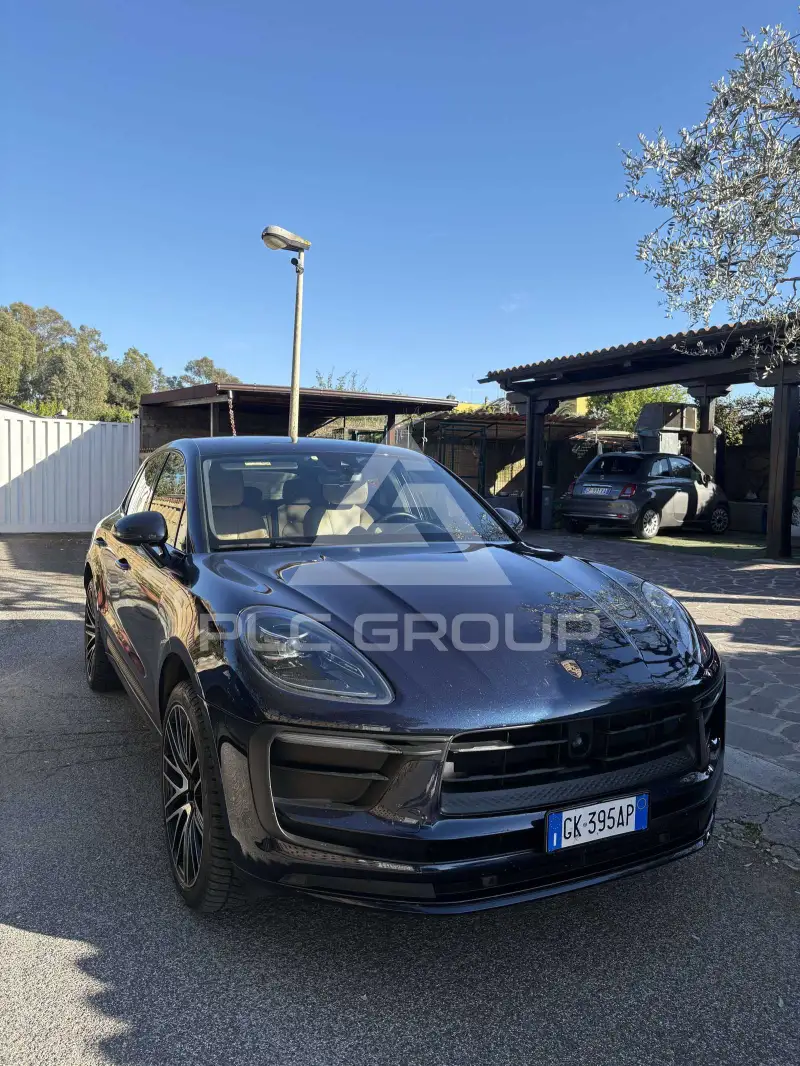 2022 Porsche MACAN