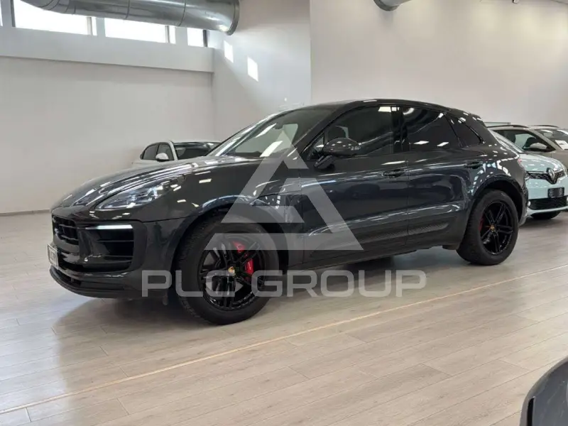 2022 Porsche MACAN
