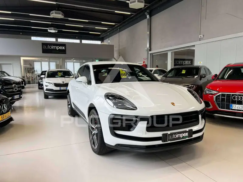 2022 Porsche MACAN
