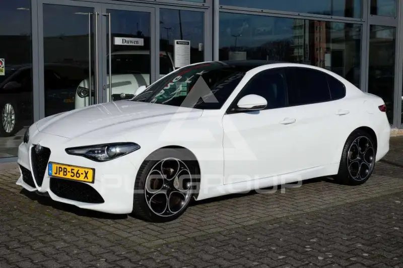 2022 Alfa Romeo Giulia