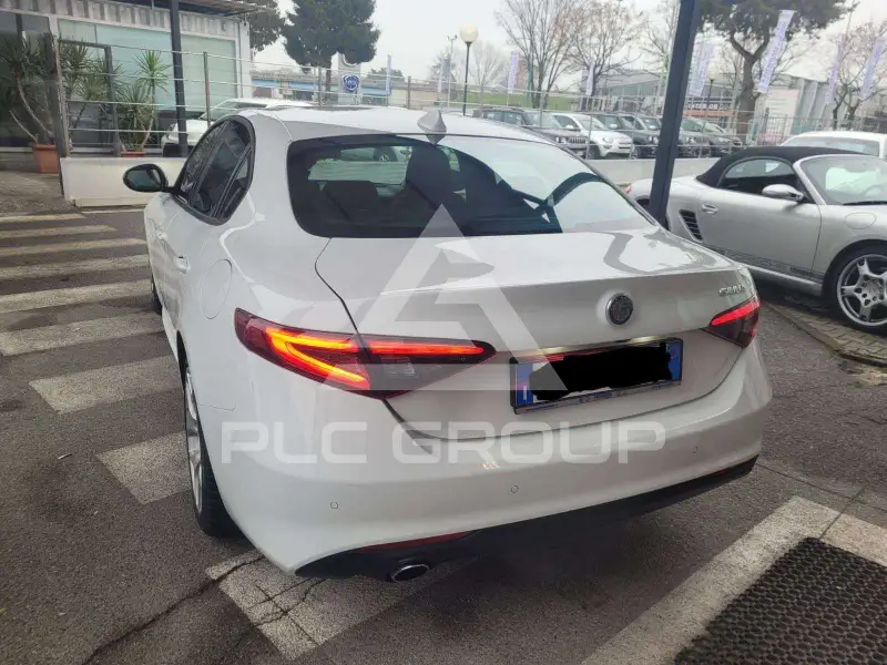 2022 Alfa Romeo Giulia