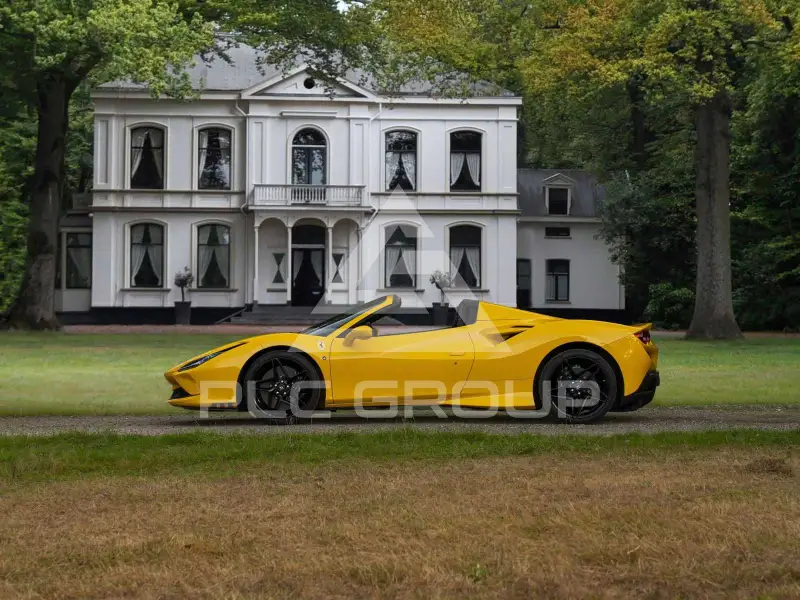 2022 Ferrari F8