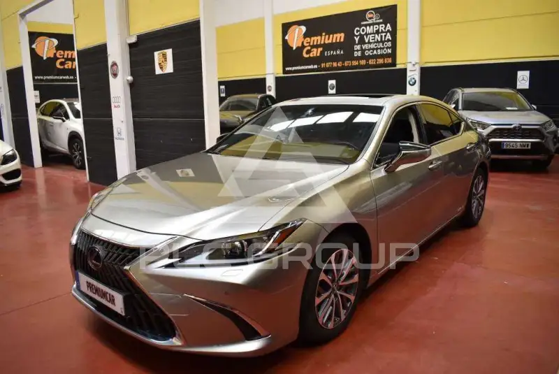 2022 Lexus ES300