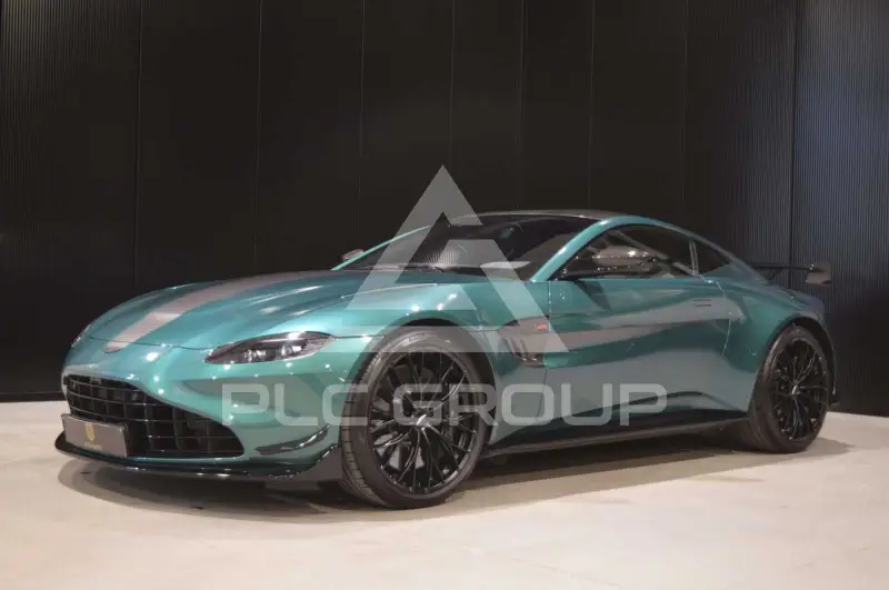 2022 Aston Martin V8