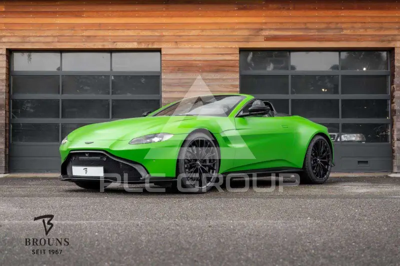 2022 Aston Martin V8