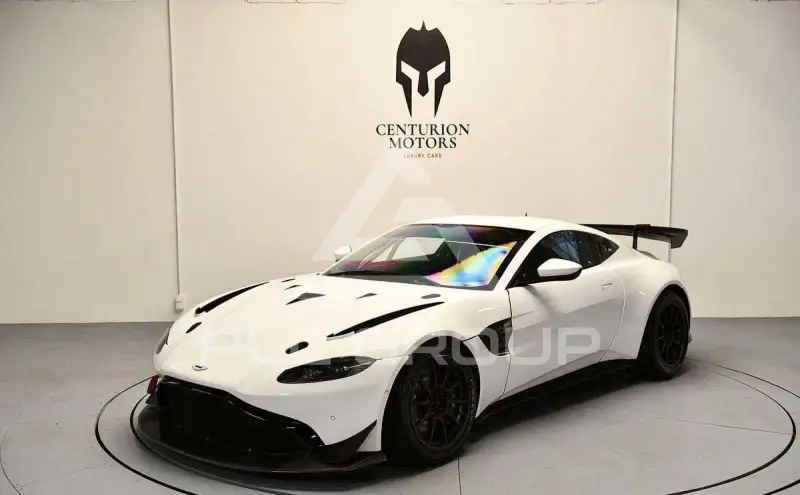 2022 Aston Martin V8