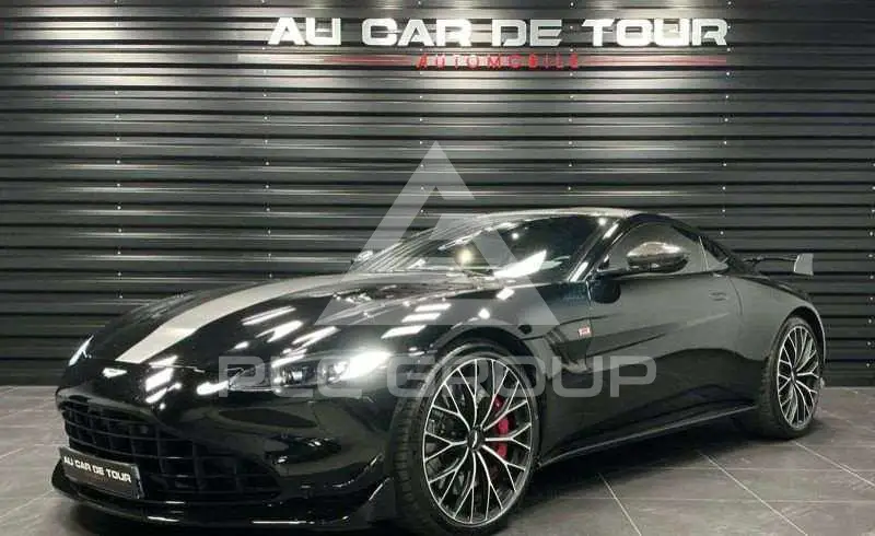 2022 Aston Martin V8