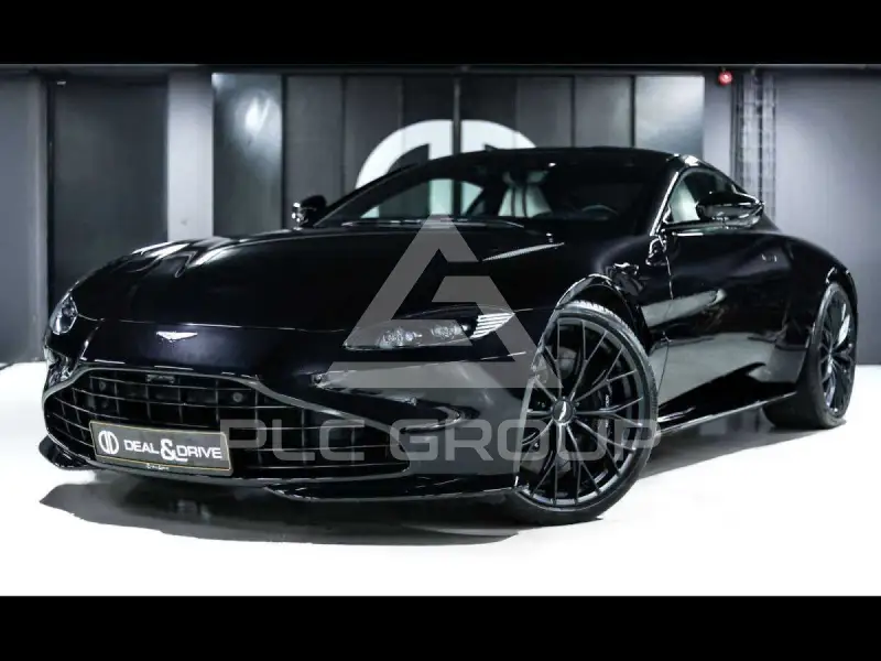 2022 Aston Martin V8