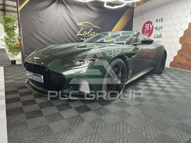 2022 Aston Martin DBS