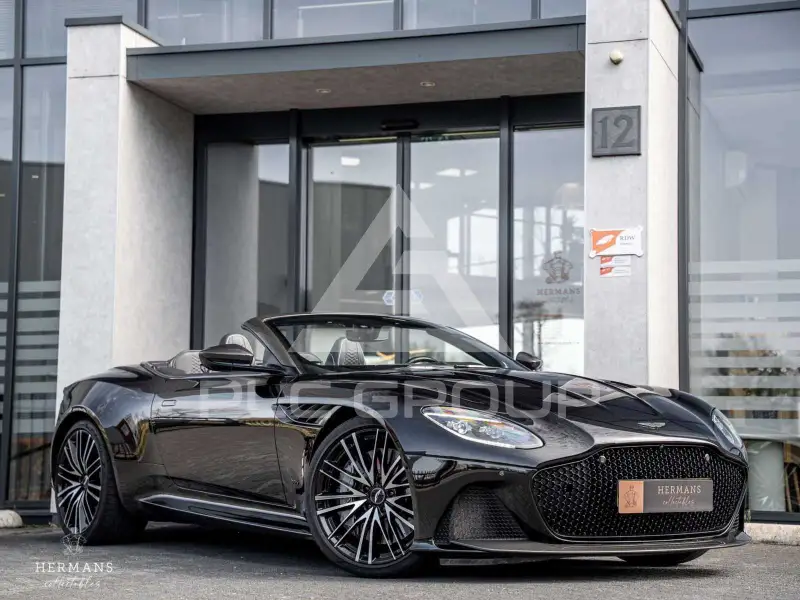 2022 Aston Martin DBS