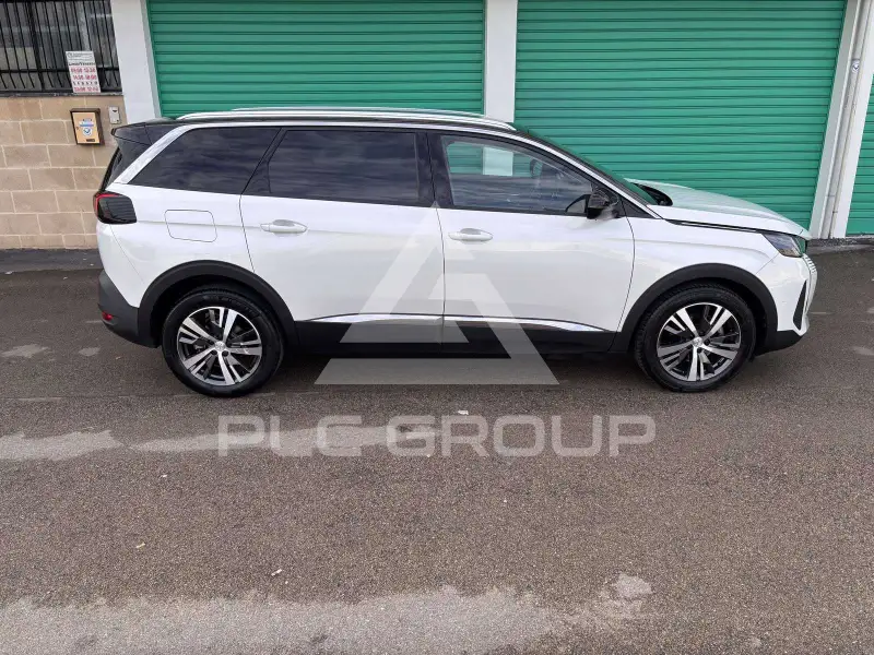 2022 Peugeot 5008