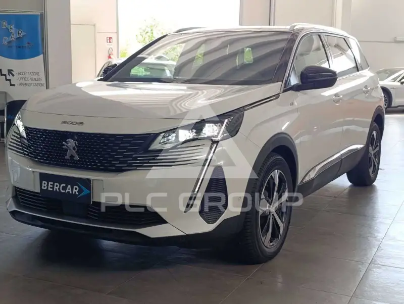 2022 Peugeot 5008