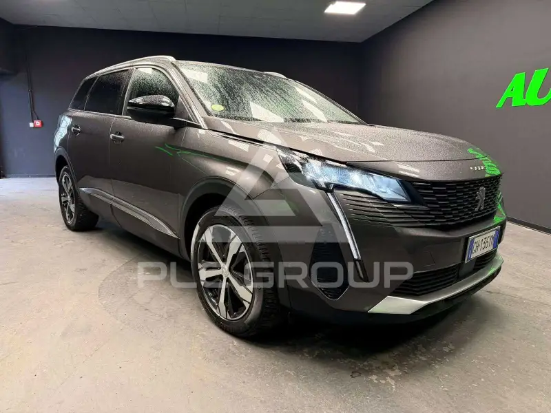 2022 Peugeot 5008