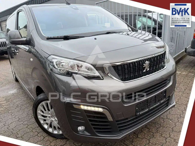 2022 Peugeot Traveller