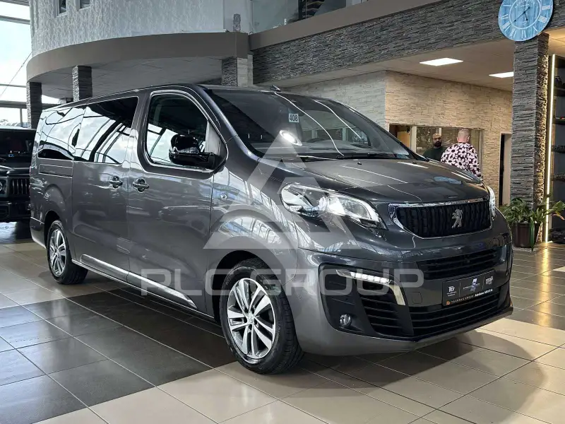 2022 Peugeot Traveller