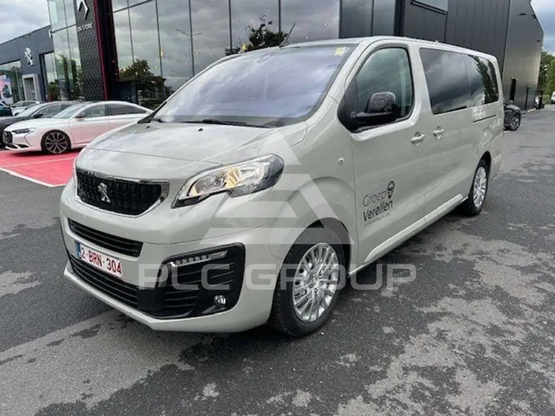 2022 Peugeot Traveller