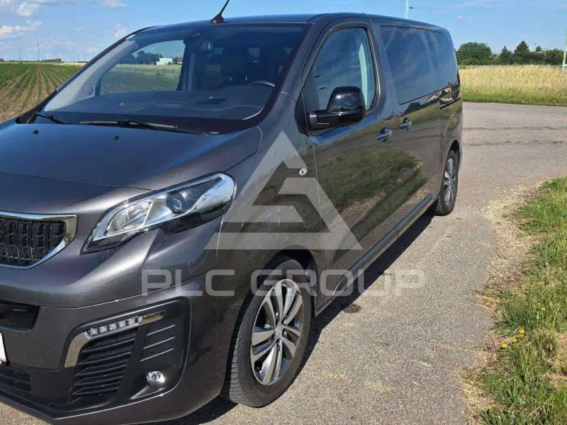 2022 Peugeot Traveller