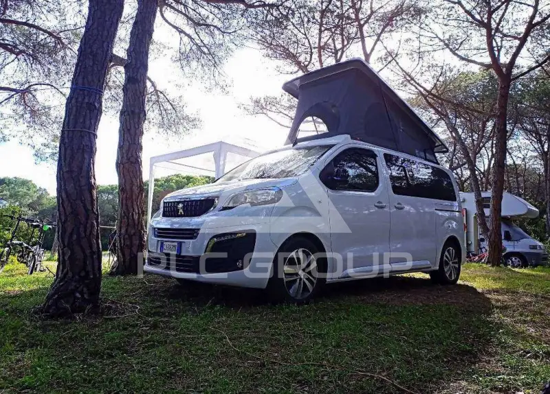 2022 Peugeot Traveller
