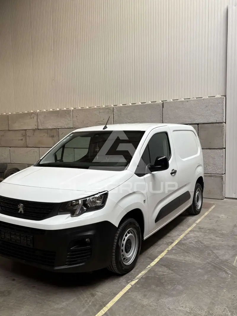 2022 Peugeot Partner