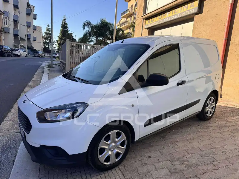 2022 Ford Courier
