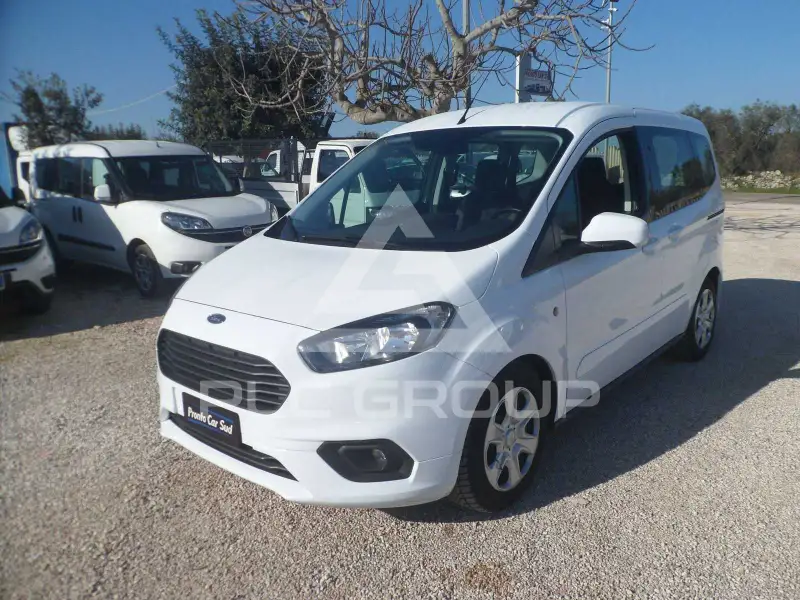 2022 Ford Courier