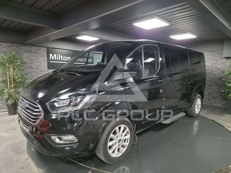2022 Ford Tourneo
