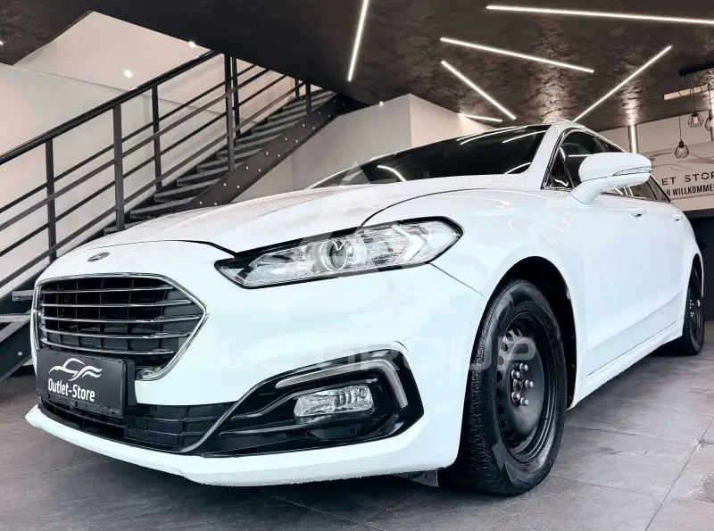 2022 Ford Mondeo