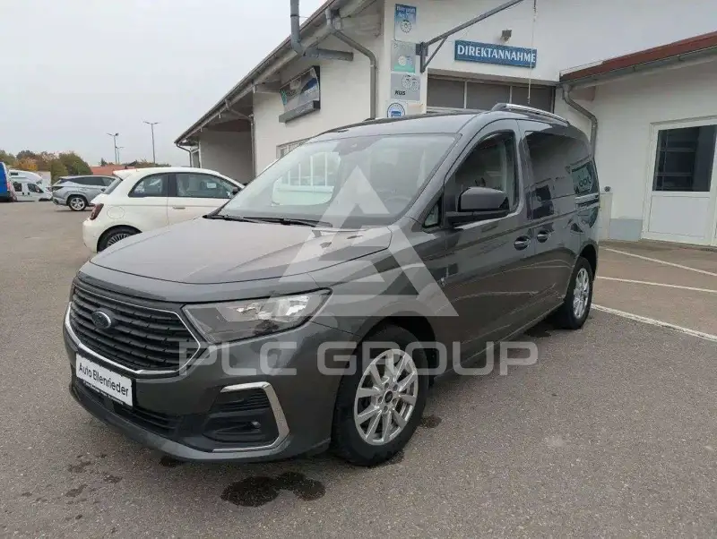 2022 Ford Tourneo