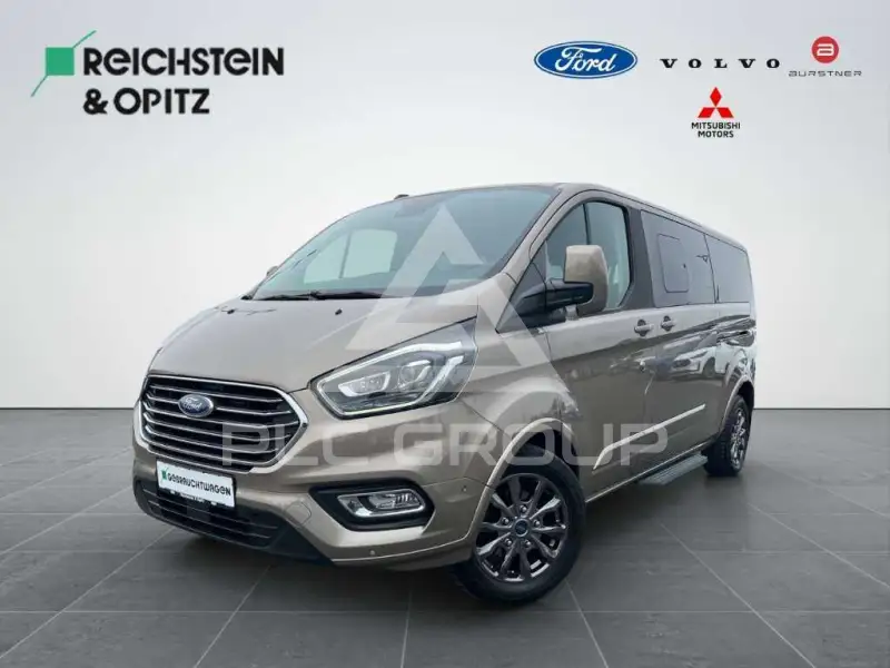 2022 Ford Tourneo