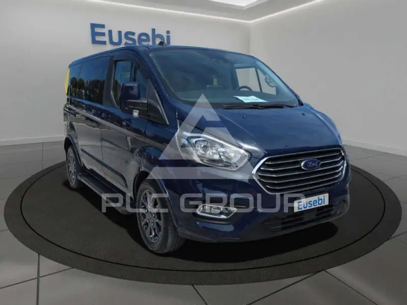 2022 Ford Tourneo