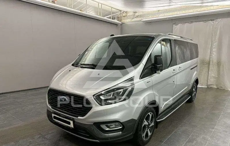 2022 Ford Tourneo