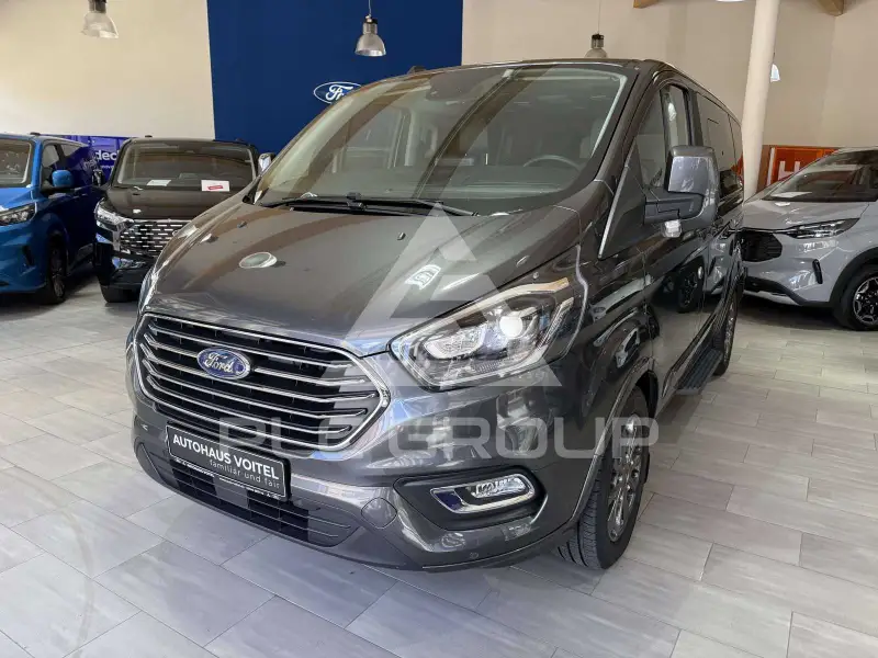 2022 Ford Tourneo