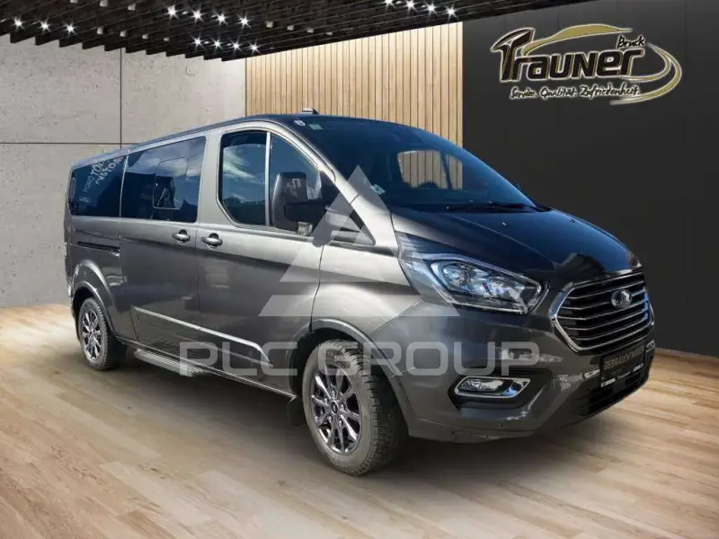 2022 Ford Tourneo