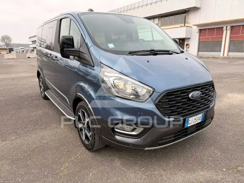 2022 Ford Tourneo