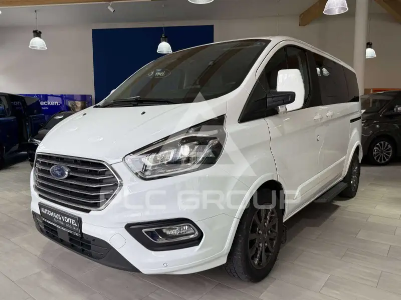 2022 Ford Tourneo
