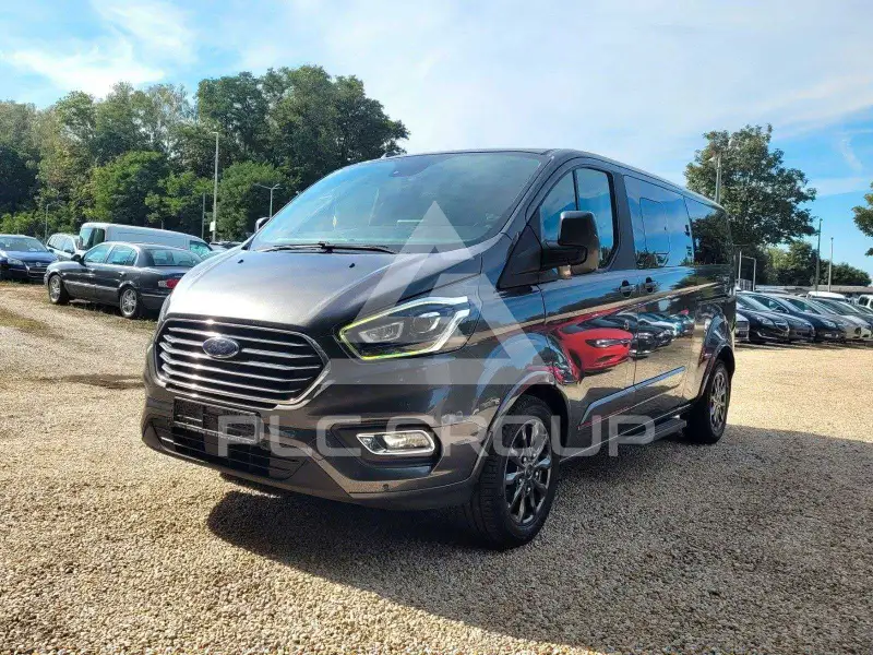 2022 Ford Tourneo