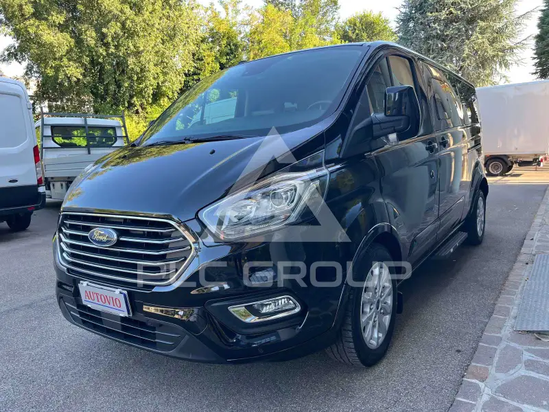 2022 Ford Tourneo