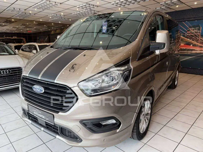 2022 Ford Tourneo