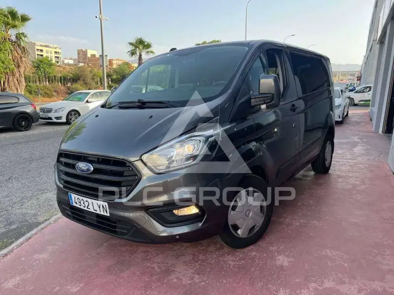 2022 Ford Tourneo