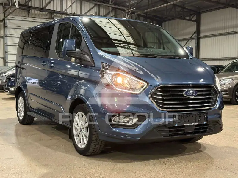 2022 Ford Tourneo