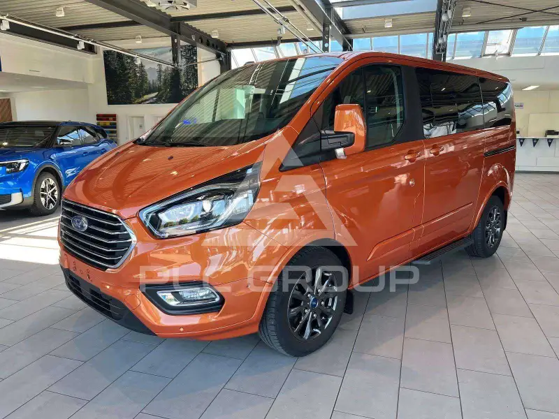 2022 Ford Tourneo