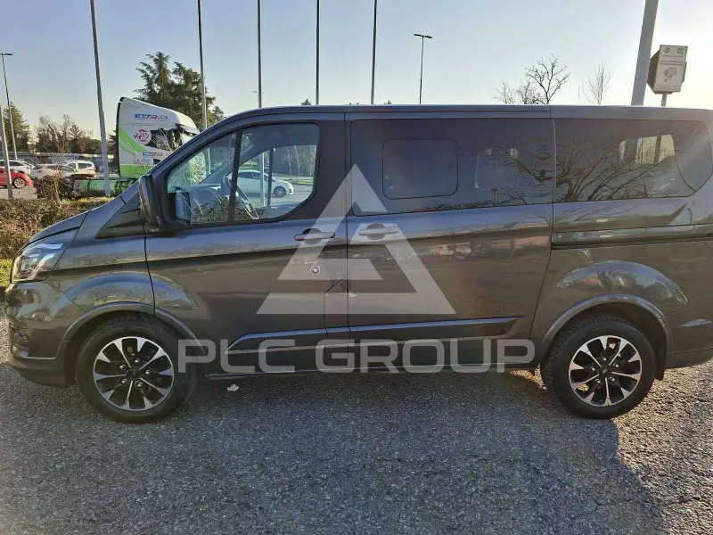 2020 Ford Tourneo