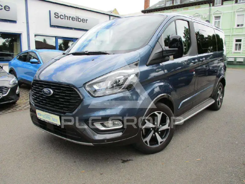 2022 Ford Tourneo