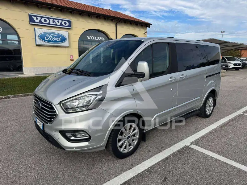 2022 Ford Tourneo