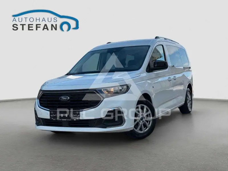2022 Ford Tourneo