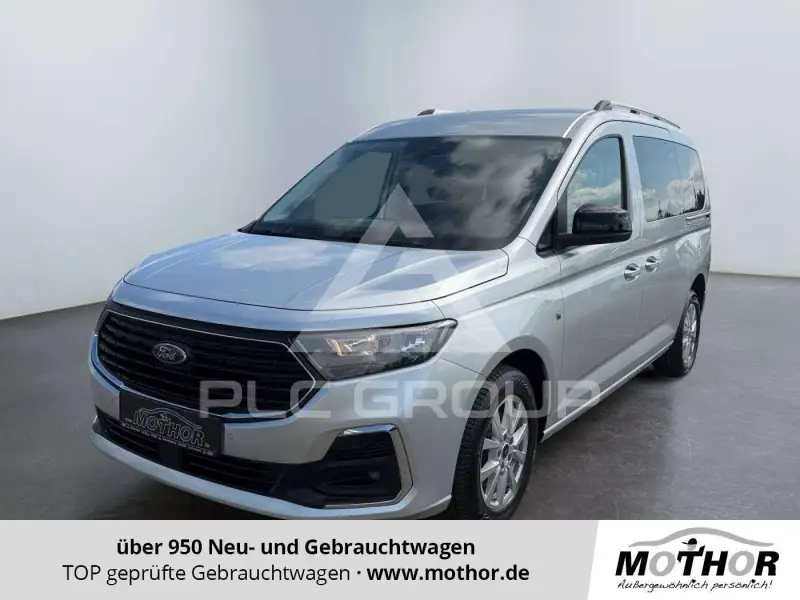 2022 Ford Tourneo